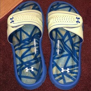 Under Armour Slides Size 5Y